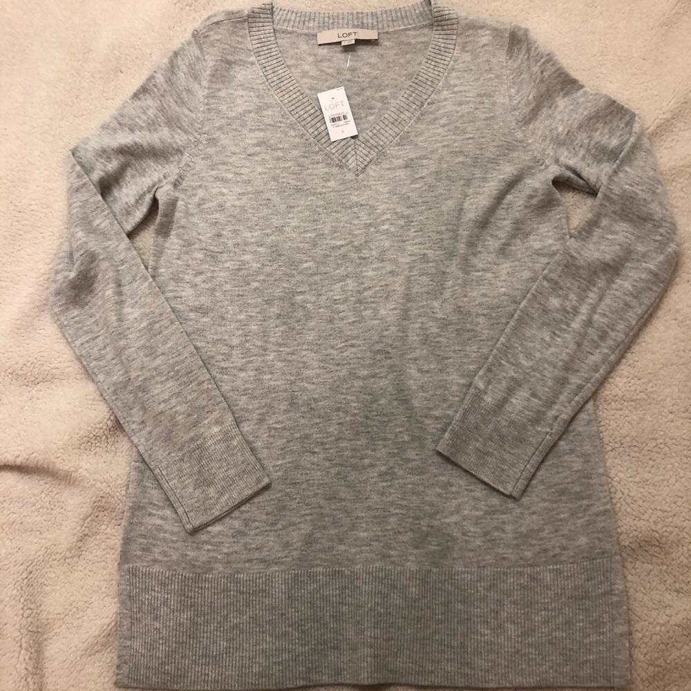 V Neck tunic sweater - NWT